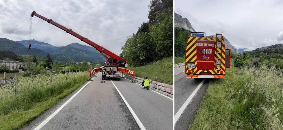 Perde il controllo del trattore che rischia di ribaltarsi: l’intervento dei vigili del fuoco con l’autogrù